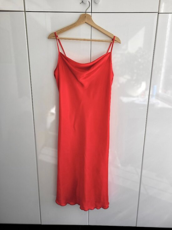 Bebe Red Satin Cowl Neck Midi Slip Dress Size M - Picture 7 of 8